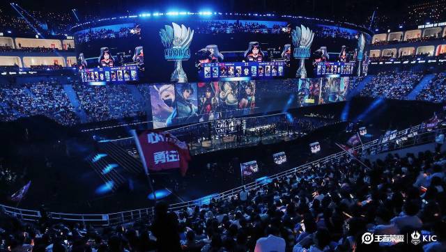 更展现了他 更展现了他